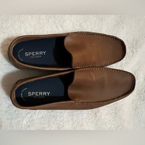 Men’s Size 11 Sperry leather loafer - very good condition. Thanks for looking..!